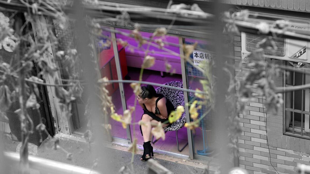 82岁老头突然犯病，失足女不作为，致其病发身亡，被判十年