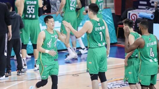 辽宁男篮|威姆斯19+3+5超水平发挥！辽篮三叉戟43+9全力救主杨鸣怒斥莫兰德
