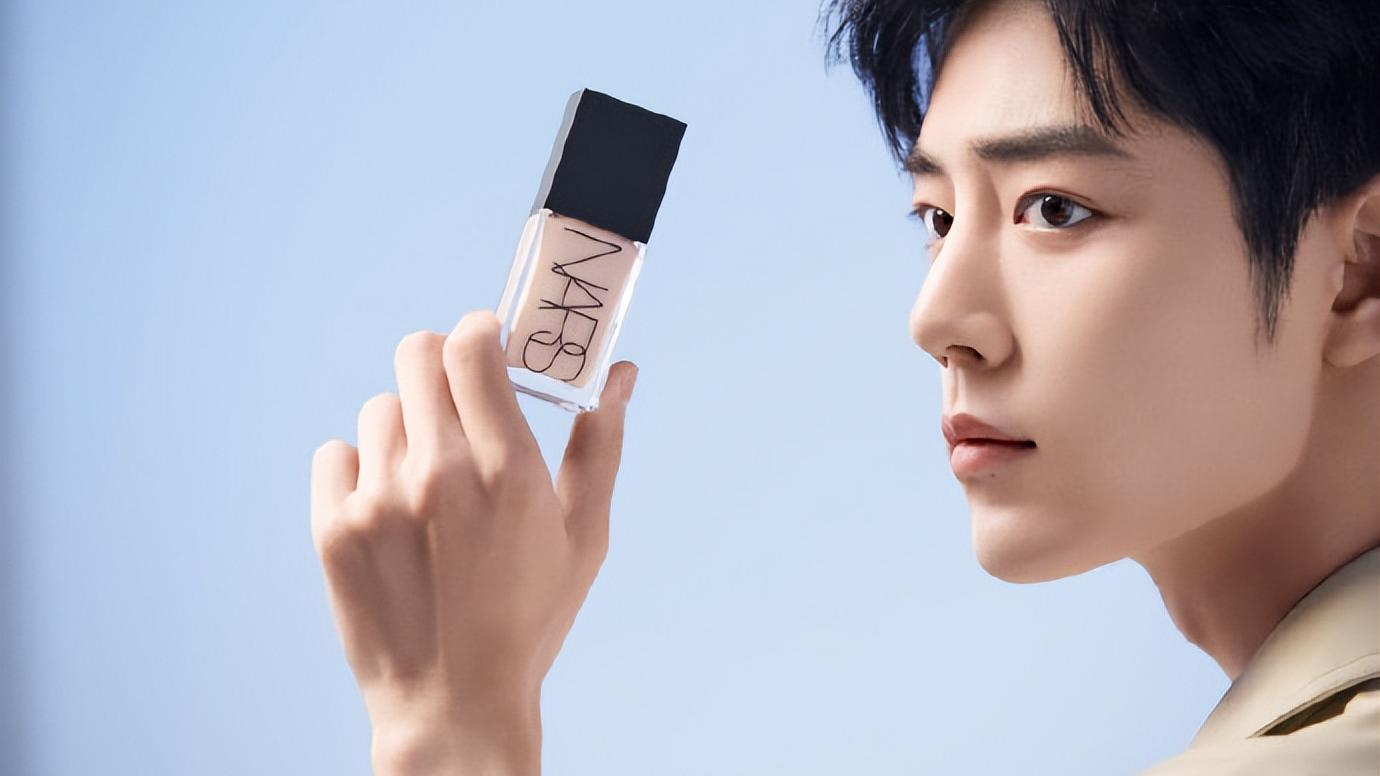 肖战|肖战有多牛气？一场直播看分明！几个细节让人服气：他不火谁火？