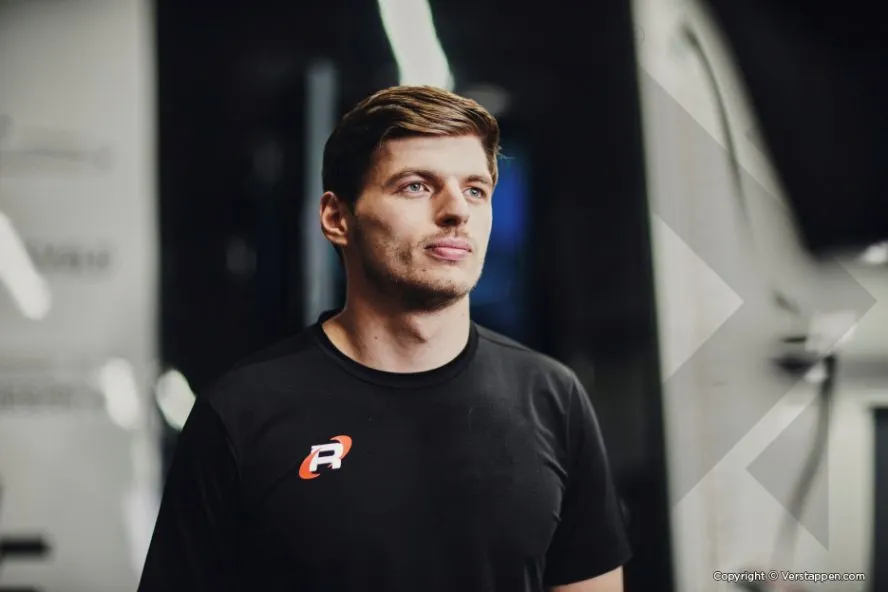 红牛|MAX VERSTAPPEN 推出令人兴奋的新赛车队