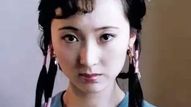 温碧霞 红学专家说，这个发型是曹雪芹的浪漫，梳不出来，杨树云说，不行