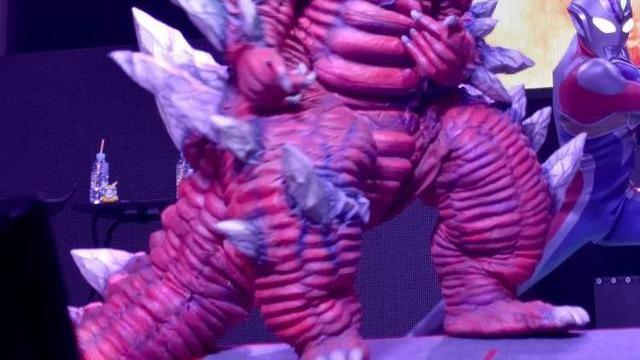 |德凯奥特曼斯菲亚雷德王造型公开 烧红的玉米棒子 真红雷德王降临