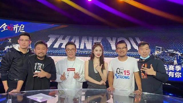 徐静雨|徐静雨解说NBA为什么能大放异彩？接地气加搞笑，填补市场空白