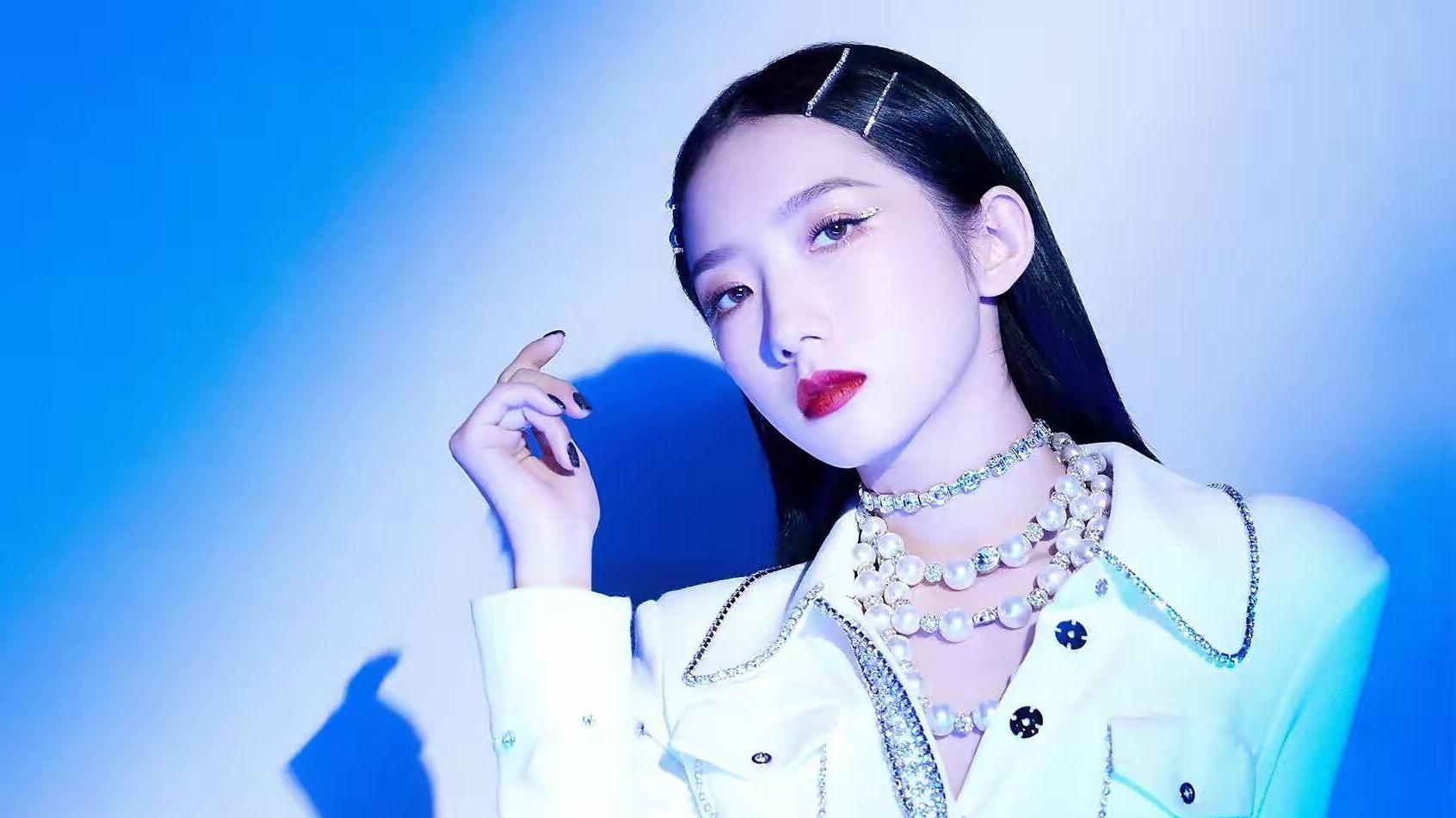 孟美岐|孟美岐1天只睡30分钟，天赋加努力，活出漂亮的人生