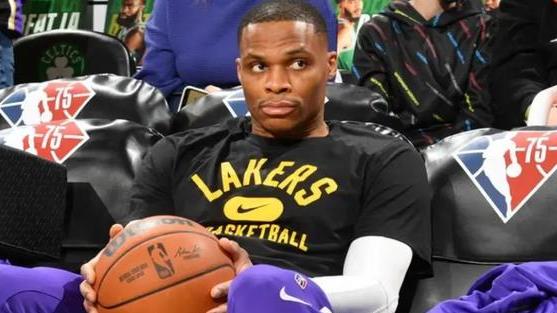 威斯布鲁克|美国名记曝库里不仗义，ESPN记者对威少火力全开，看看威少的回应