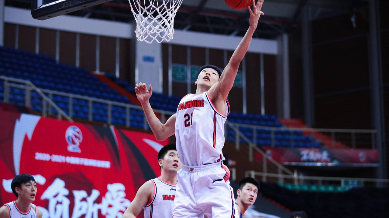广东男篮|火速召回！广东宏远启用19岁新星，能否成为奇兵？