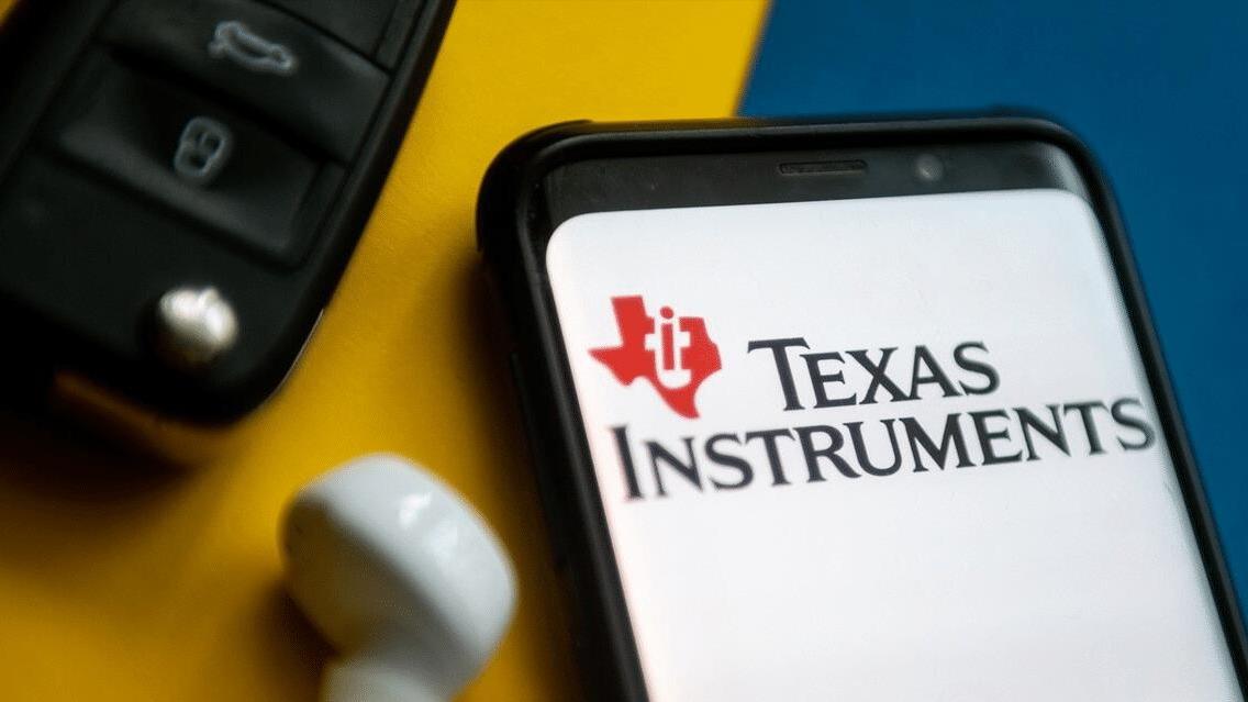 芯片|外媒：美芯片的价格下跌90%，大陆是主因！