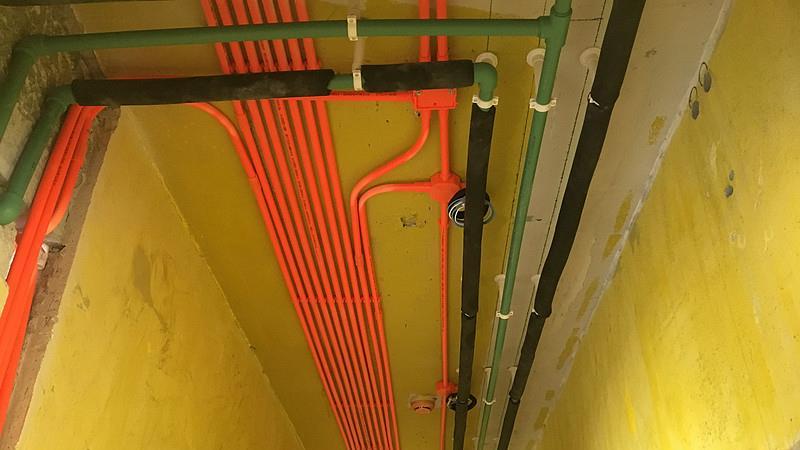 家里改水电，“专业人士”提了5条建议，应该采纳吗？