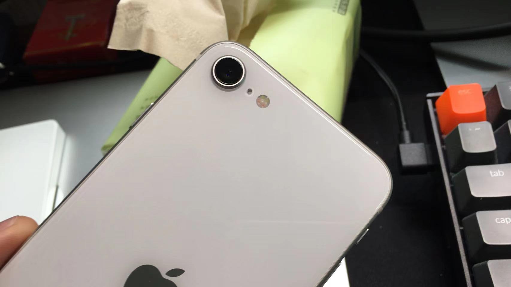 三星|iPhone SE3提交测试，3月份全球发布，印度价格偷跑