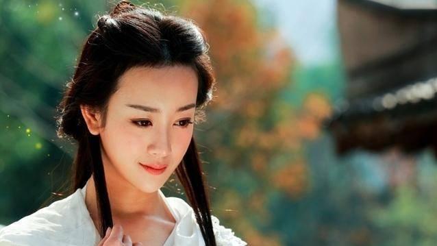 张檬|33岁张檬终于结婚了，整容前的旧照片被扒出，网民：当年过于美丽