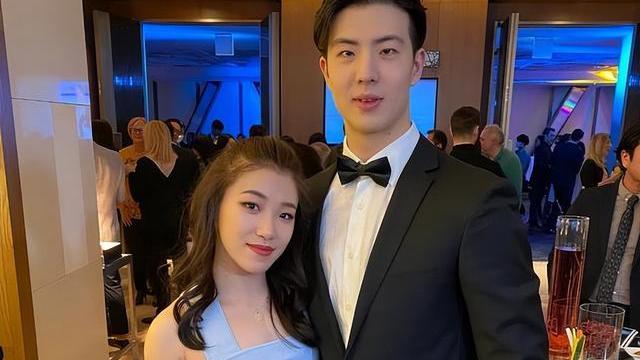 樊少皇|太般配！柳鑫宇被骗玩过山车，大呼队友是骗子，王诗玥乘机拍丑照