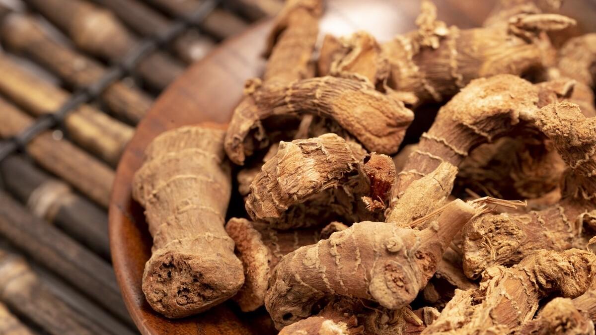 面膜|脾胃虚寒、瘀同时出现该怎么办？李医生参考两味中草药，温脾散瘀