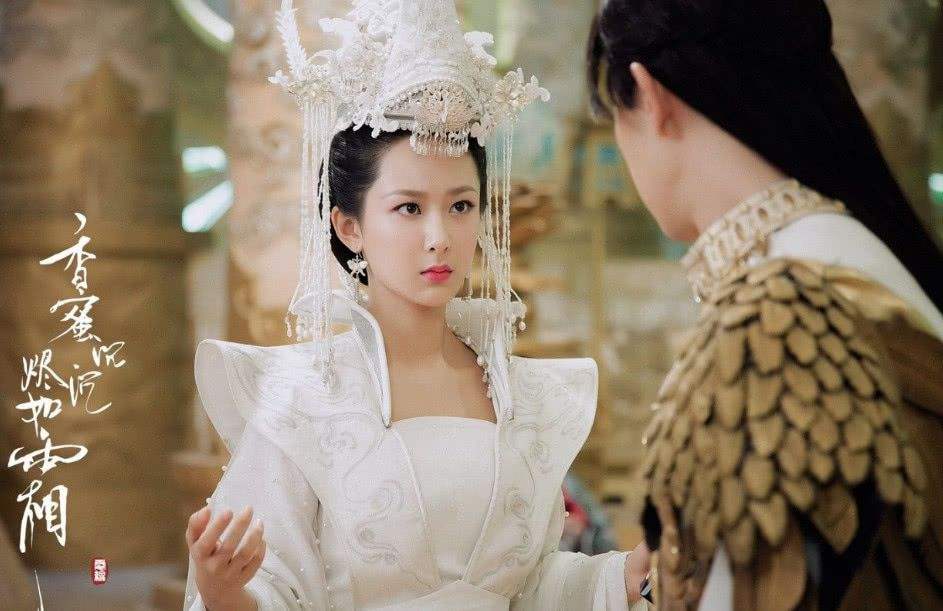 杨紫|杨紫晒近照，又在横店拍戏，事业迎来巅峰期