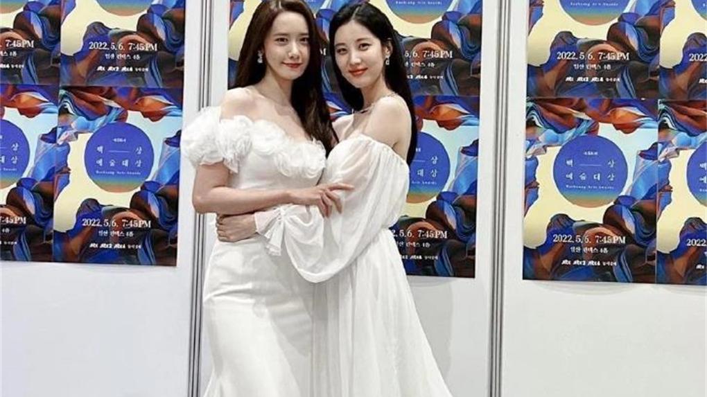 |今年百想艺术大赏名场面：车银优颜值回春，金泰梨摁人举动引热议