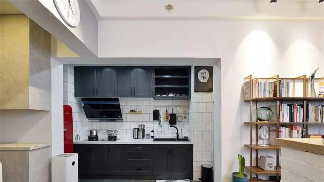 67平把办公、居家和休闲给结合，让整个家变得更加惬意和浪漫