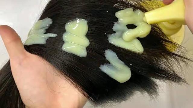 护发素 最近很火的倒叙洗头法：先用护发素，再用洗发水，效果到底如何？