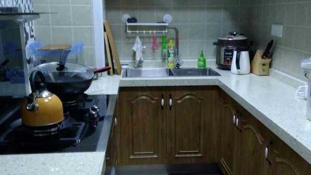 父母陪嫁90平婚房，农村公婆却要和我们住一起，我不愿意有错吗