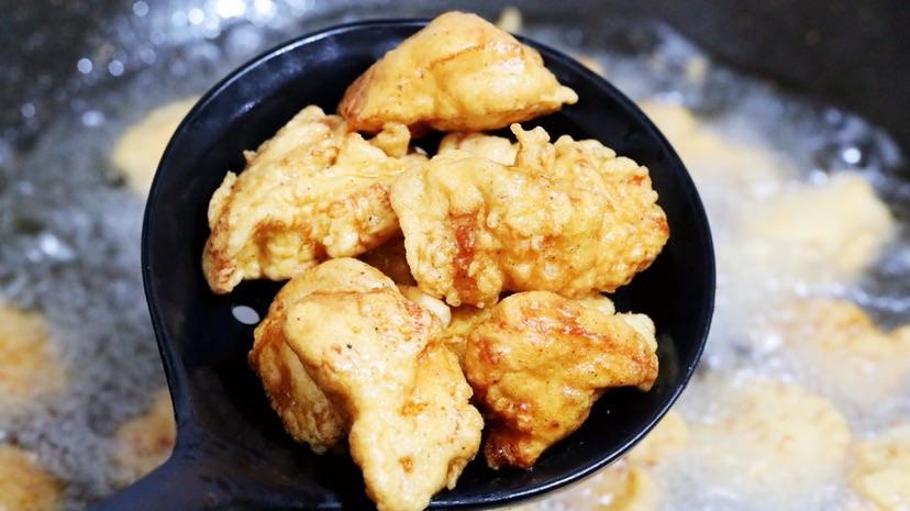 椒盐|追剧必备的香酥椒盐鸡块，操作简单，一口一个超级酥脆，快来学学