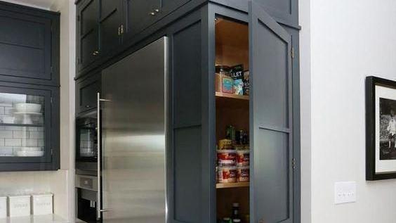 媳妇装修尽想怪招，柜子侧面硬要留出15cm，完工后居然多出个酒柜