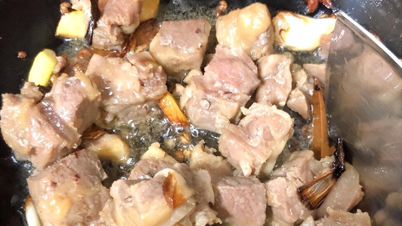 它是牛肉的“克星”，炖肉时加一个，软烂鲜香又入味，没牙也能吃