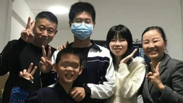 |孙海洋妻子晒公园锻炼视频，称感觉像到了三亚，被邀请到三亚游玩