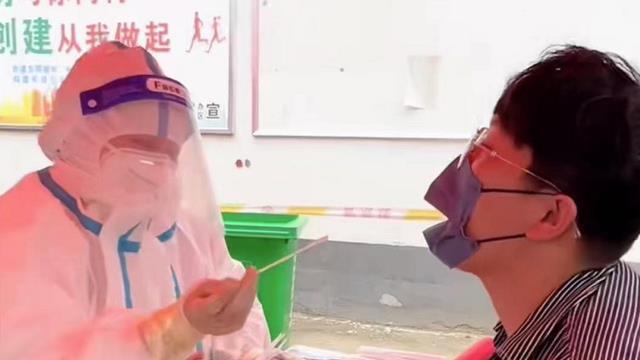 许敏|田新豪做核酸被田静捅嗓子，从四方面帮助许敏，纽带作用被忽视