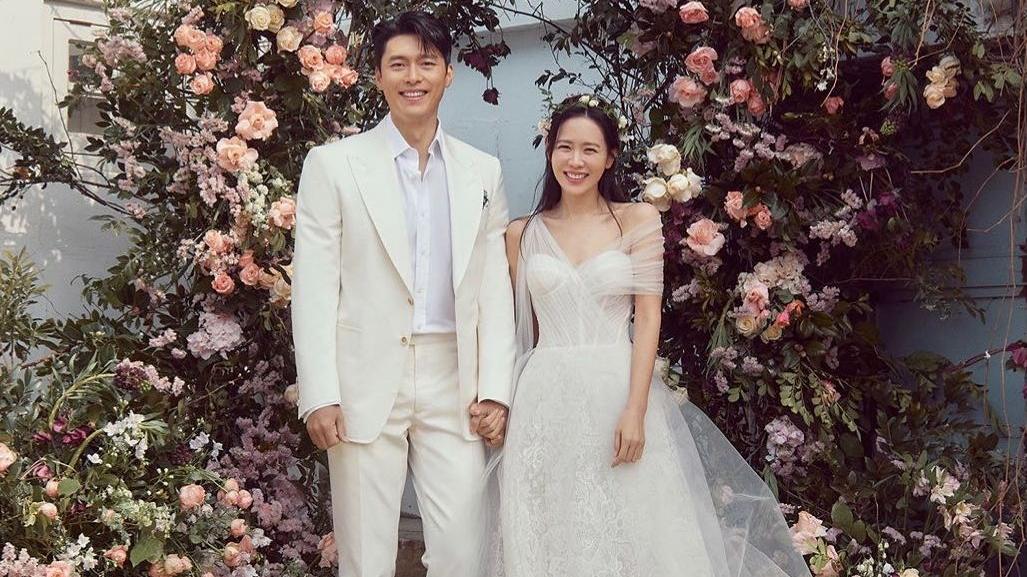 孙艺珍|孙艺珍婚礼“绿色透纱戴紫色花环”根本公主！户外婚礼拉远景激美