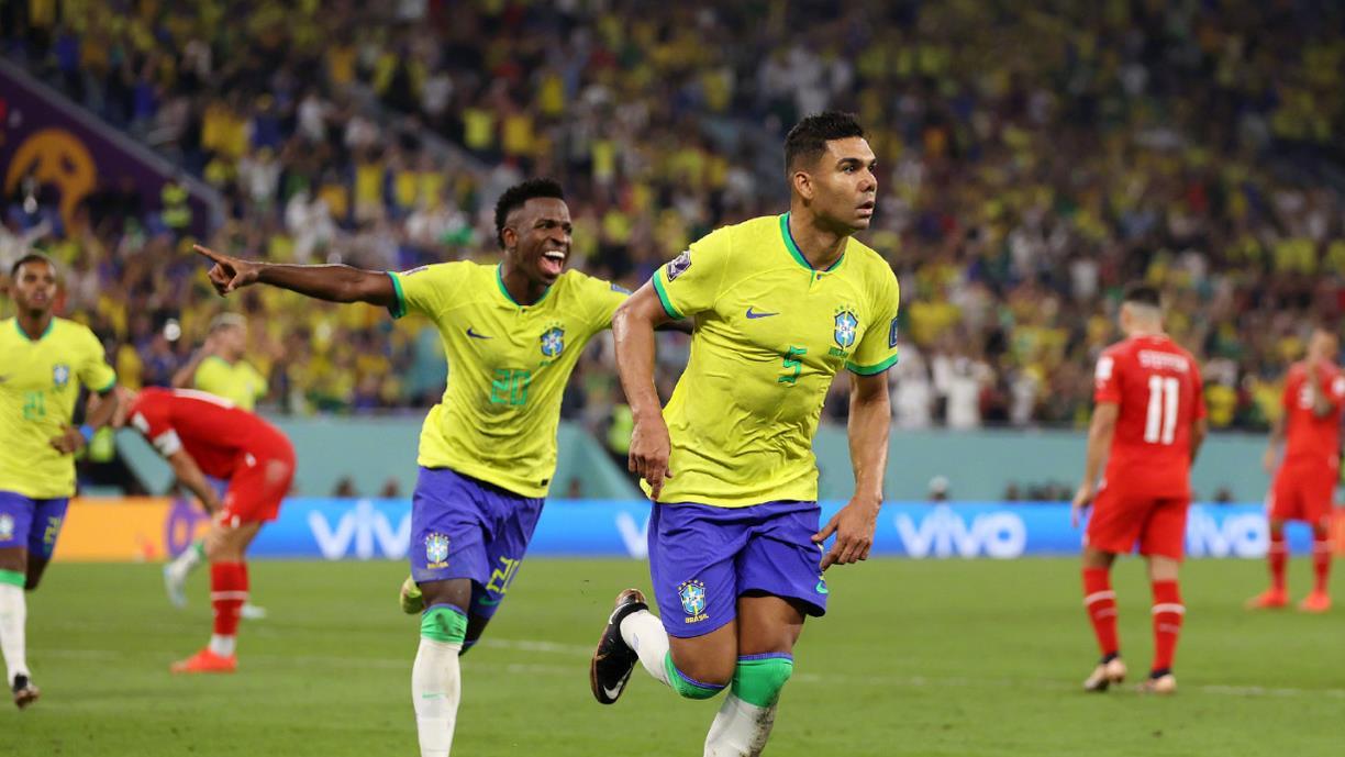 1-0！巴西两连胜出线，卡塞米罗一剑封喉，内马尔休战大罗观战