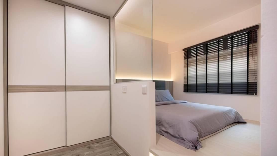 卧室这空间别浪费，做上隔断多出一功能，整体性更强了！