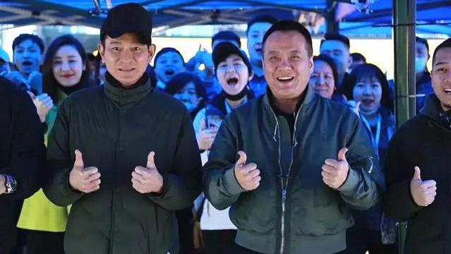 刘德华|刘德华的那些接地气剧照穿搭，从服装见人品，从细节看成败