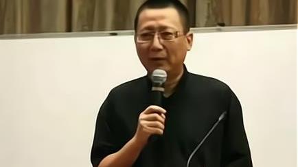 相声|靠直播再度发声的汪洋，当年说过相声吗？人家和侯耀文合作过