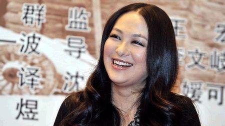 |龅牙、排骨胸、胖毁容，这5位曾经惊为天人的女星个个变了样