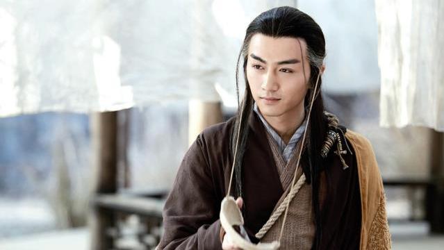 林志玲|陈晓早已是“编内人”，年纪轻轻就颇有地位，家庭背景不简单