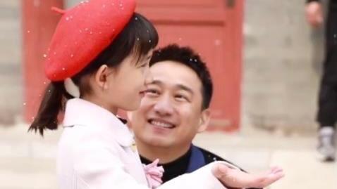 黄忆慈|黄磊领二女儿拍mv，多妹明星范儿十足，不输黄多多！