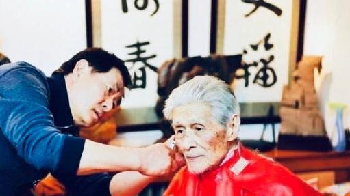 冯远征|冯远征称蓝天野生前心愿未了，3月前拒绝治疗的他最后时光还好吗