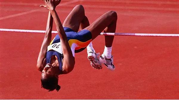 养生|女性经期洗头，伤身不健康，提醒：4件事确实不建议在经期做