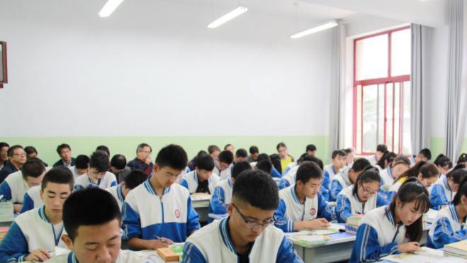 中考将迎来“新变化”，家长担心不已，预计今年开始落实新规！