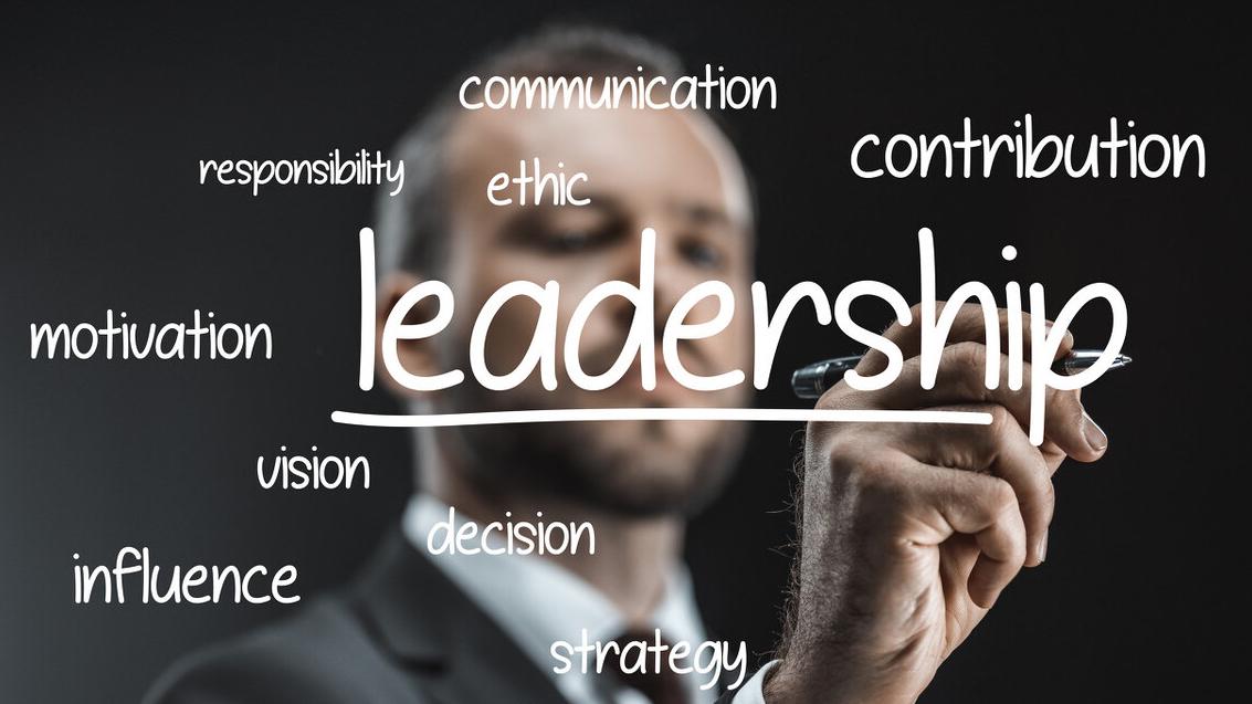 招聘|在职场中，你要卷就卷你的领导，不要卷你的同事