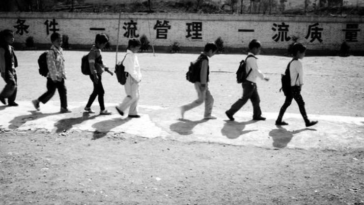 13岁少年捡到玉玺，上交博物馆后不求奖励，45年后专家为何找上门