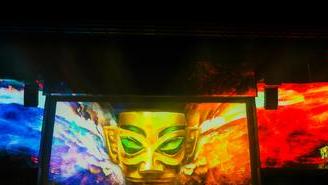 酷狗音乐|“三星堆”春晚惊艳亮相，《金面王朝》欢乐谷震撼上演