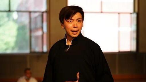 京剧|京剧演员谭正岩都被称为艺术家了，他爷爷谭元寿都不敢称艺术家