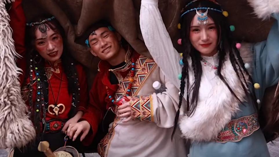 西藏旅游|女子到西藏旅游，进藏前欢声笑语，进藏后吸氧续命：1瓶氧气600元