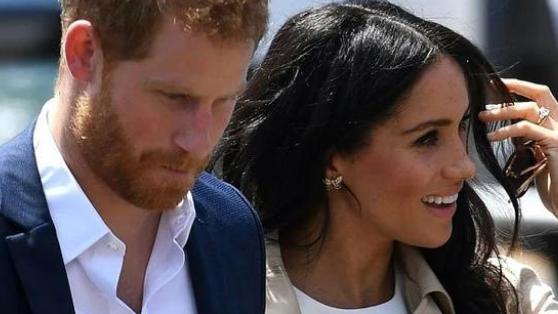 哈里王子|哈里和梅根发生情感危机？女方和快递小哥来往亲密，疑似情迷新欢