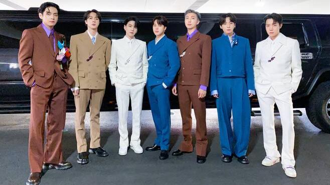 防弹少年团|防弹少年团明年开始六人组？2030年完整体？