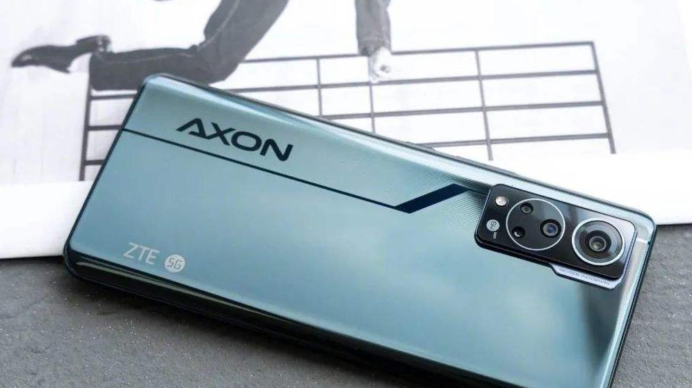 全面屏|友商良心之作，12GB+256GB+真全面屏+6400万四摄，跌至2598元