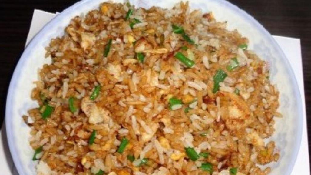 卤水|男子路边小店点了一份蛋炒饭，饭上桌恼了，谁家蛋炒饭放胡萝卜？