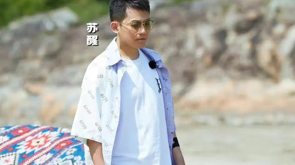 苏醒|苏醒上节目自掏腰包，请嘉宾吃饭很大方，一件短袖价值上千