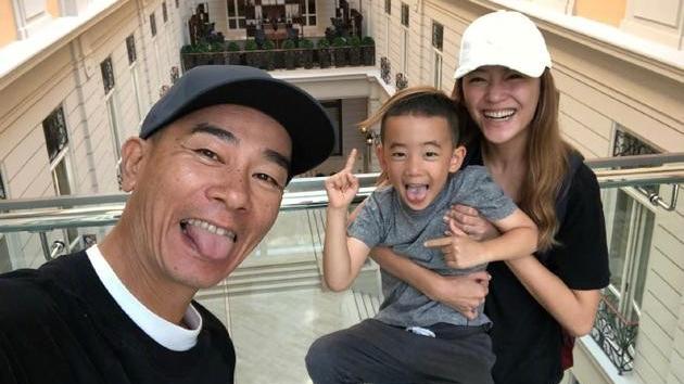 应采儿|应采儿分享「不喜欢给长辈带小孩」原因！ Jaspe想要买玩具「一招」摆平