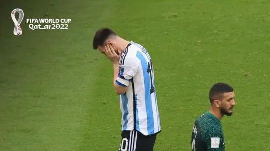 世界杯冷透了！阿根廷1-2沙特 天台人数见证奇迹 第一梅吹：精彩