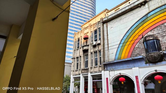 显卡|国产机真的不如iPhone？苹果和OPPO旗舰影像对比，夜拍成胜负关键